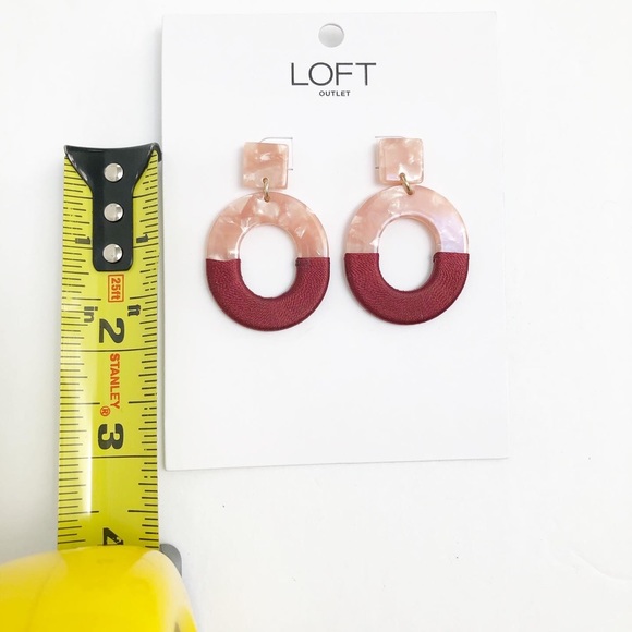 Loft outlet pink and maroon statement earrings. - Picture 2 of 3